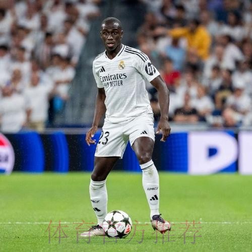 阿斯:皇马不会签中卫 紧急情况启用卡斯蒂亚球员 阿斯:皇马不会签中卫 紧急情况启用卡斯蒂亚球员